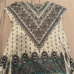 Altar’d State super cute flowy tee